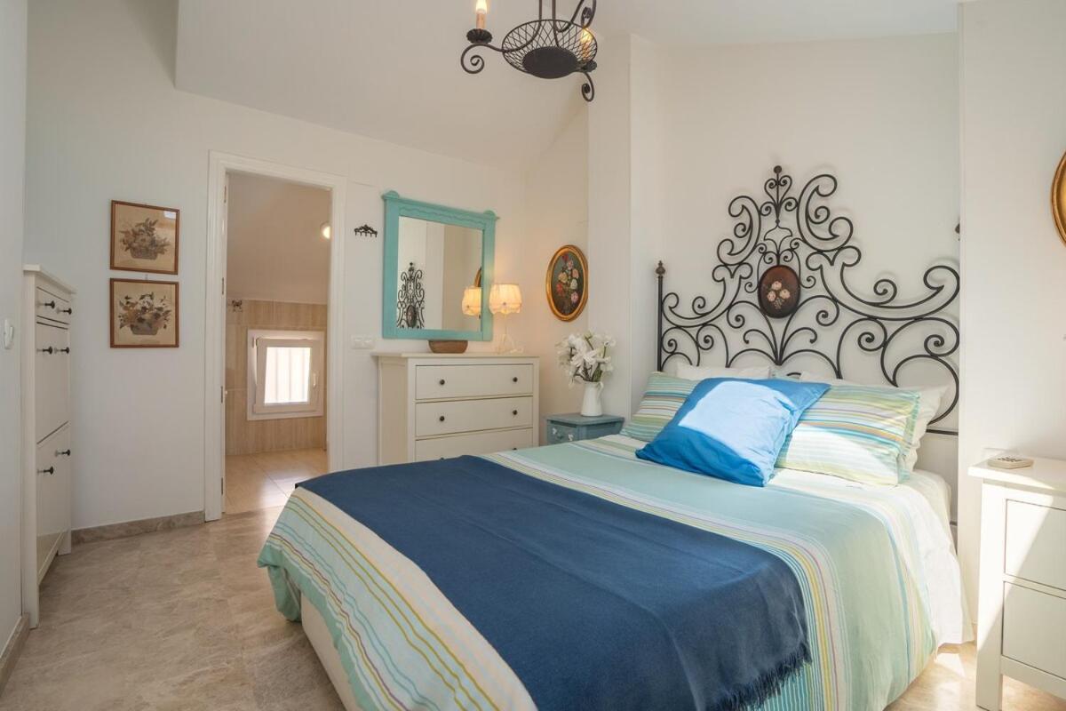 Penthouse With Sea Views Los Alamos Торремолинос Экстерьер фото